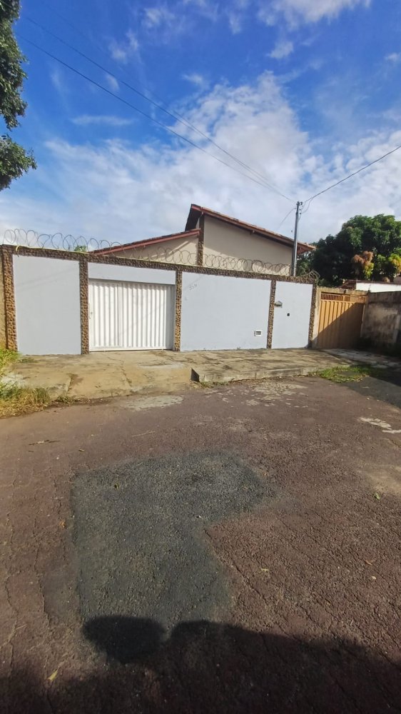 Casa - Venda - Centro - Pirapora - MG