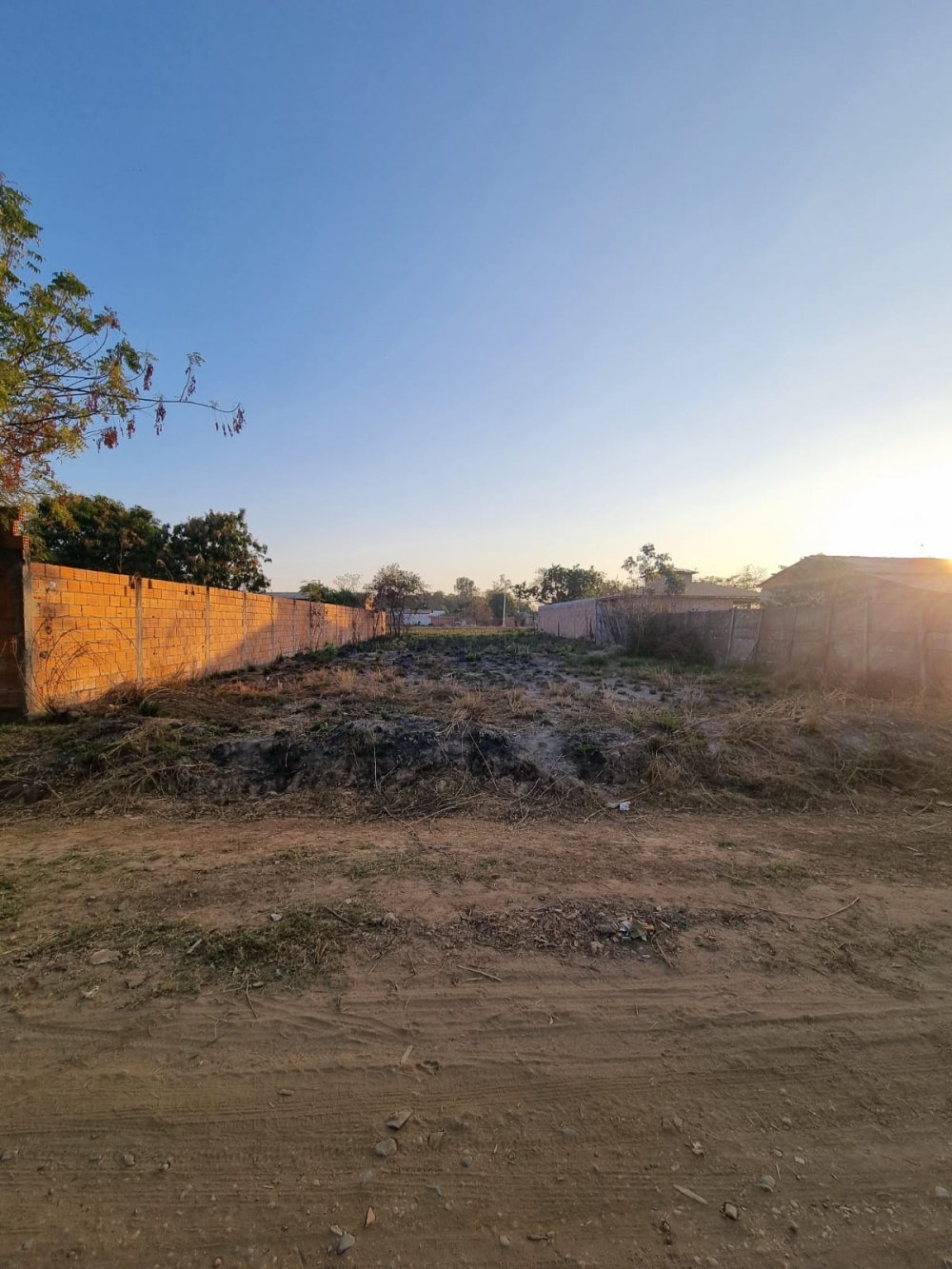 Lote - Venda - Sagrada Familia - Pirapora - MG