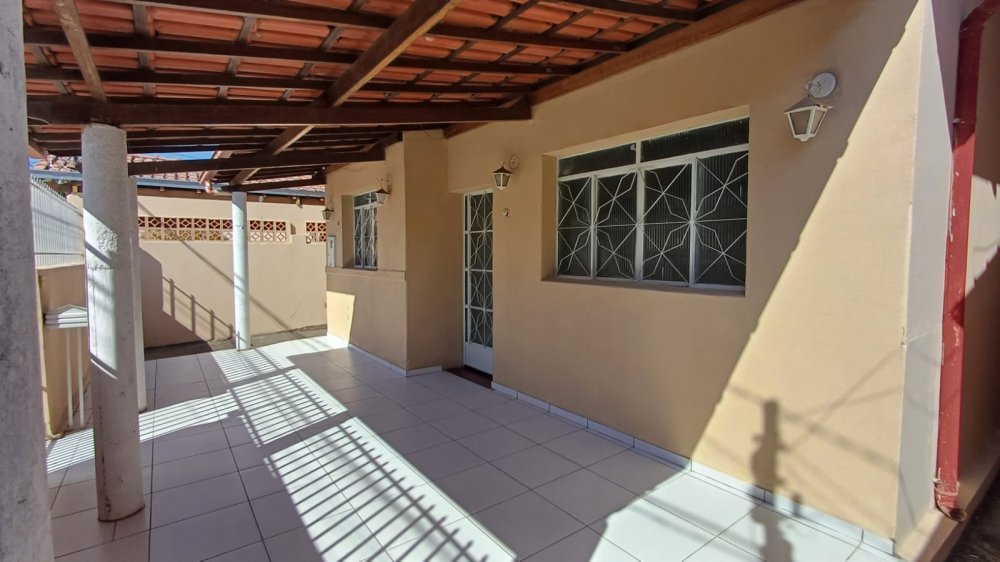 Casa - Aluguel - Santo Antonio - Pirapora - MG