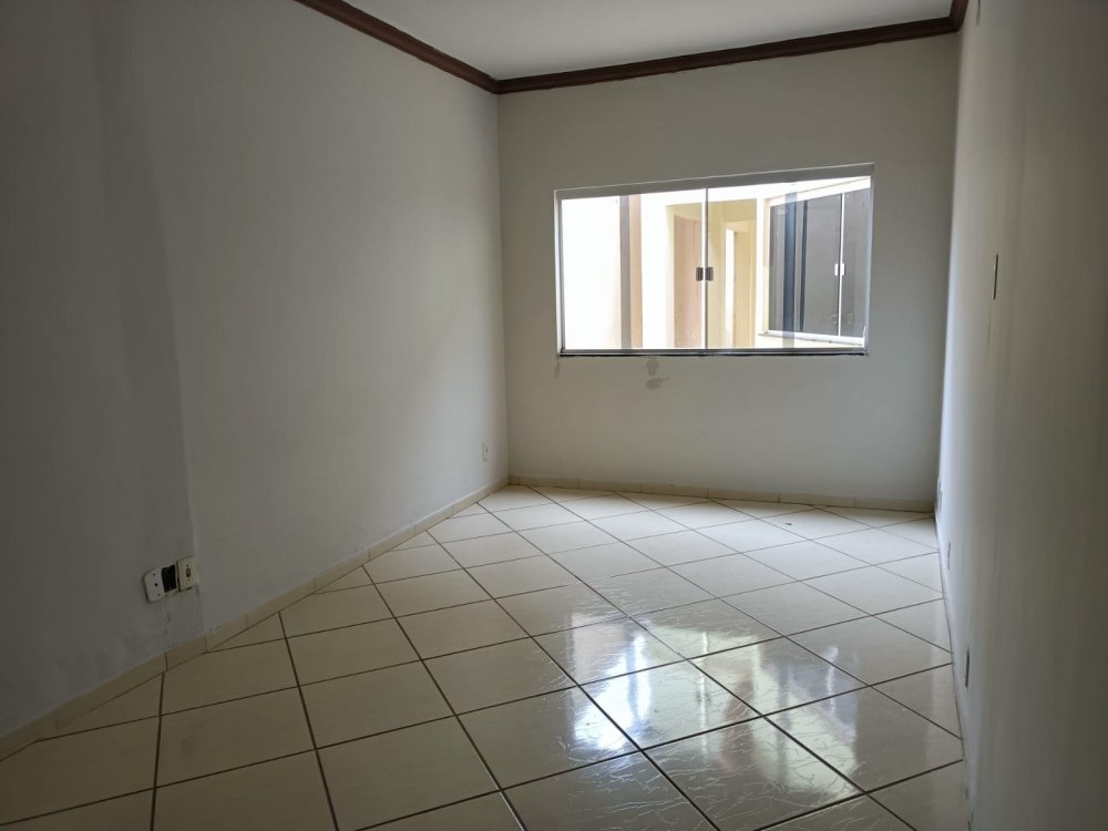 Casa - Aluguel - Santo Antonio - Pirapora - MG